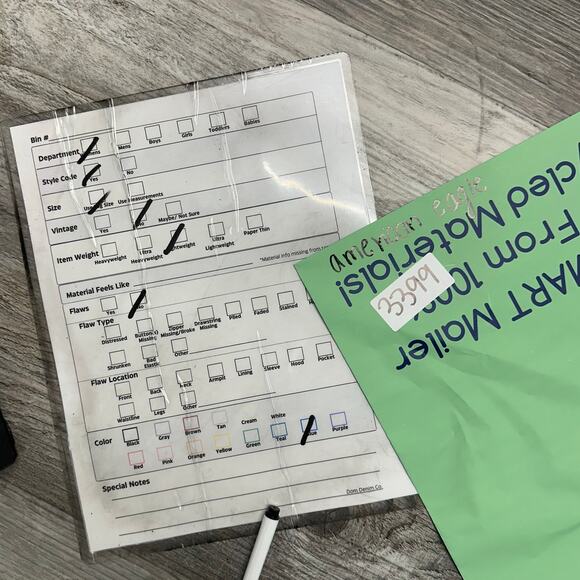 American Eagle Blue Womens 2 Comfort Stretch Hi Rise Straight Mid Wash Mom Jeans - Picture 8 of 12